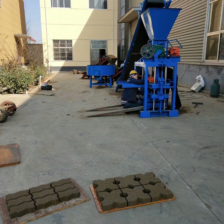 Semi Automatic Cement Block Molding Machine